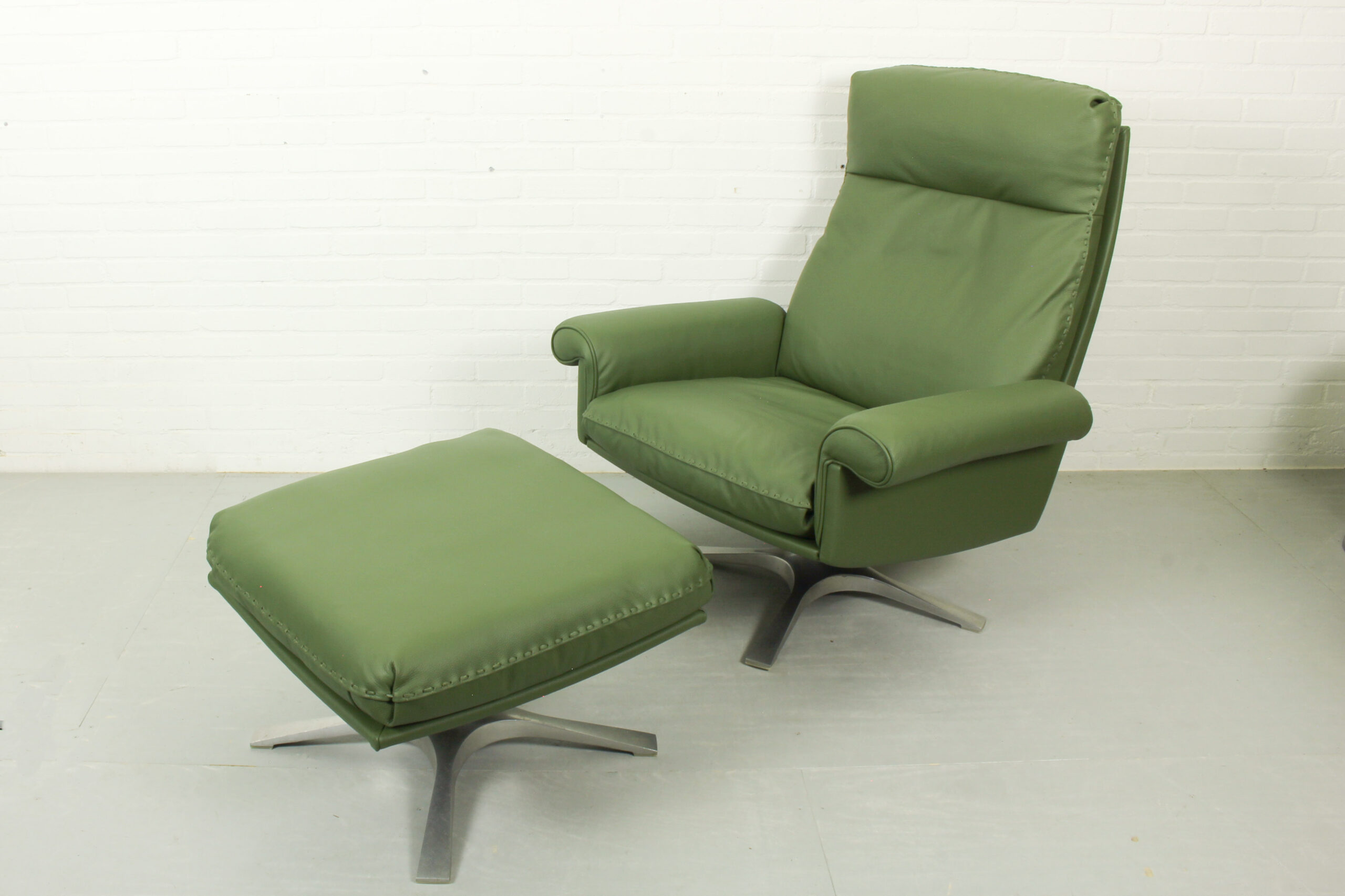 De Sede DS-31 High-Back Lounge Chair & Ottoman, 1970s - Image 5
