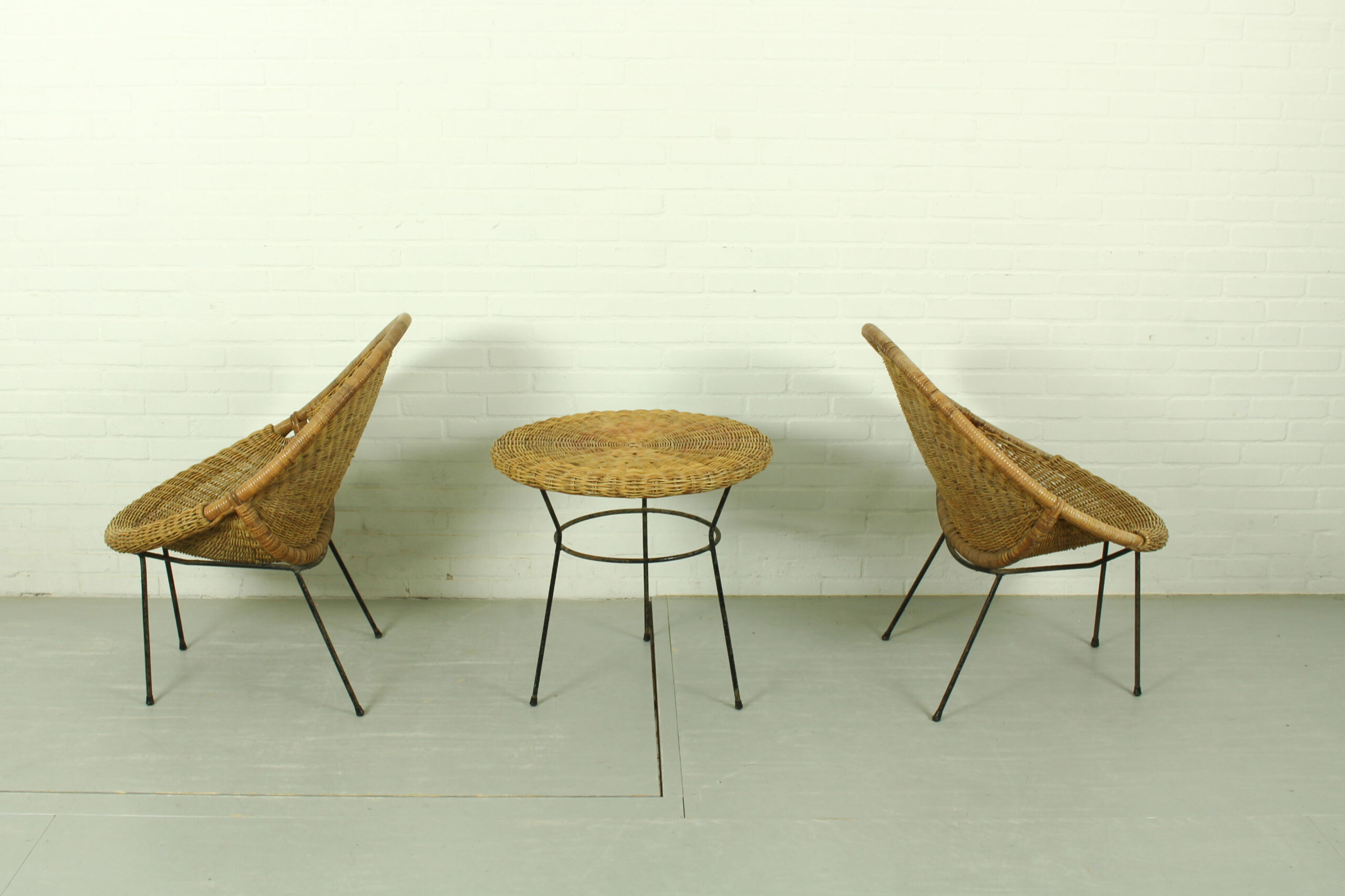 1950s Italian Rattan Basket Chairs & Matching Bistro Table Set - Image 9