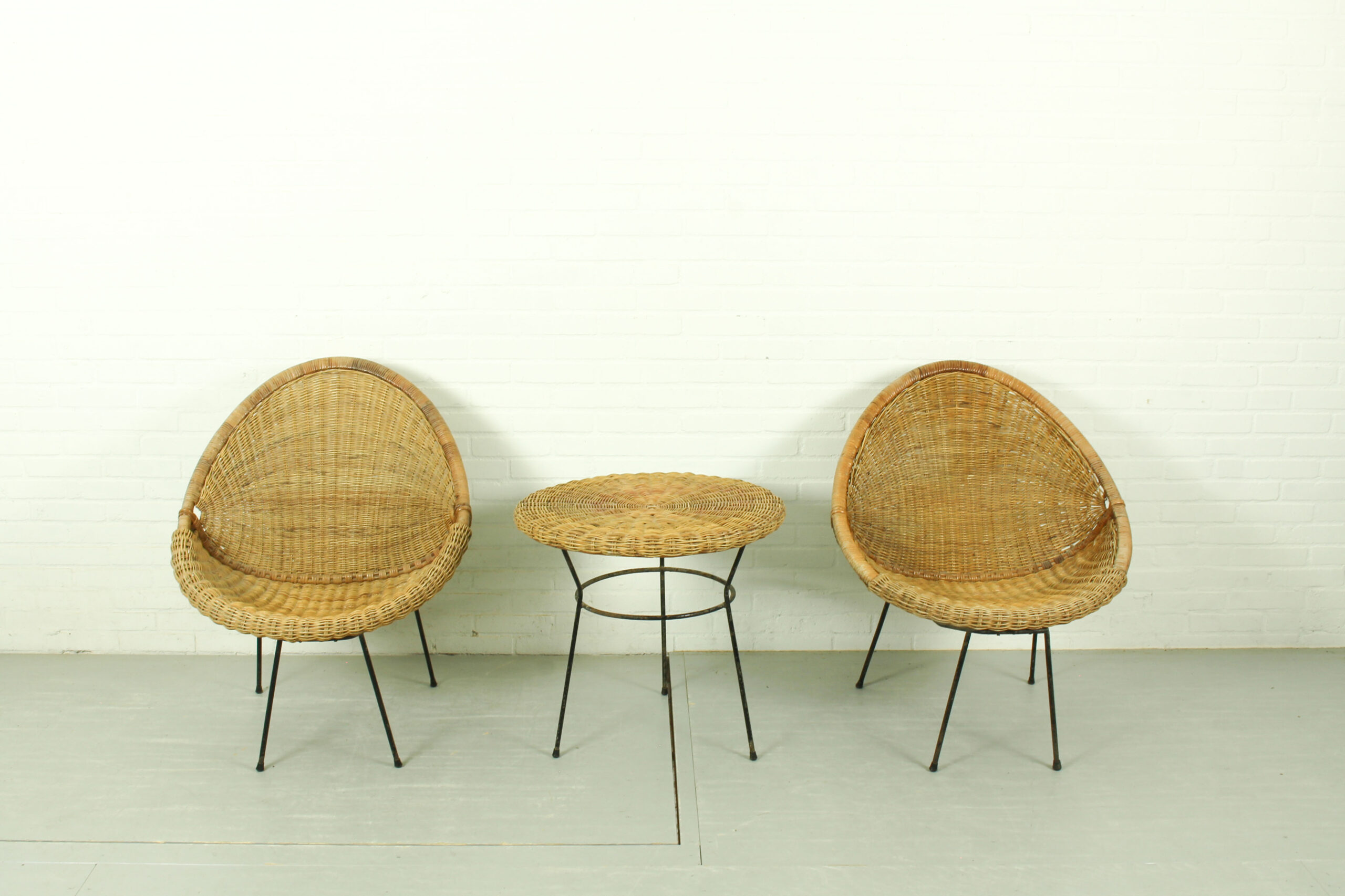 1950s Italian Rattan Basket Chairs & Matching Bistro Table Set - Image 8