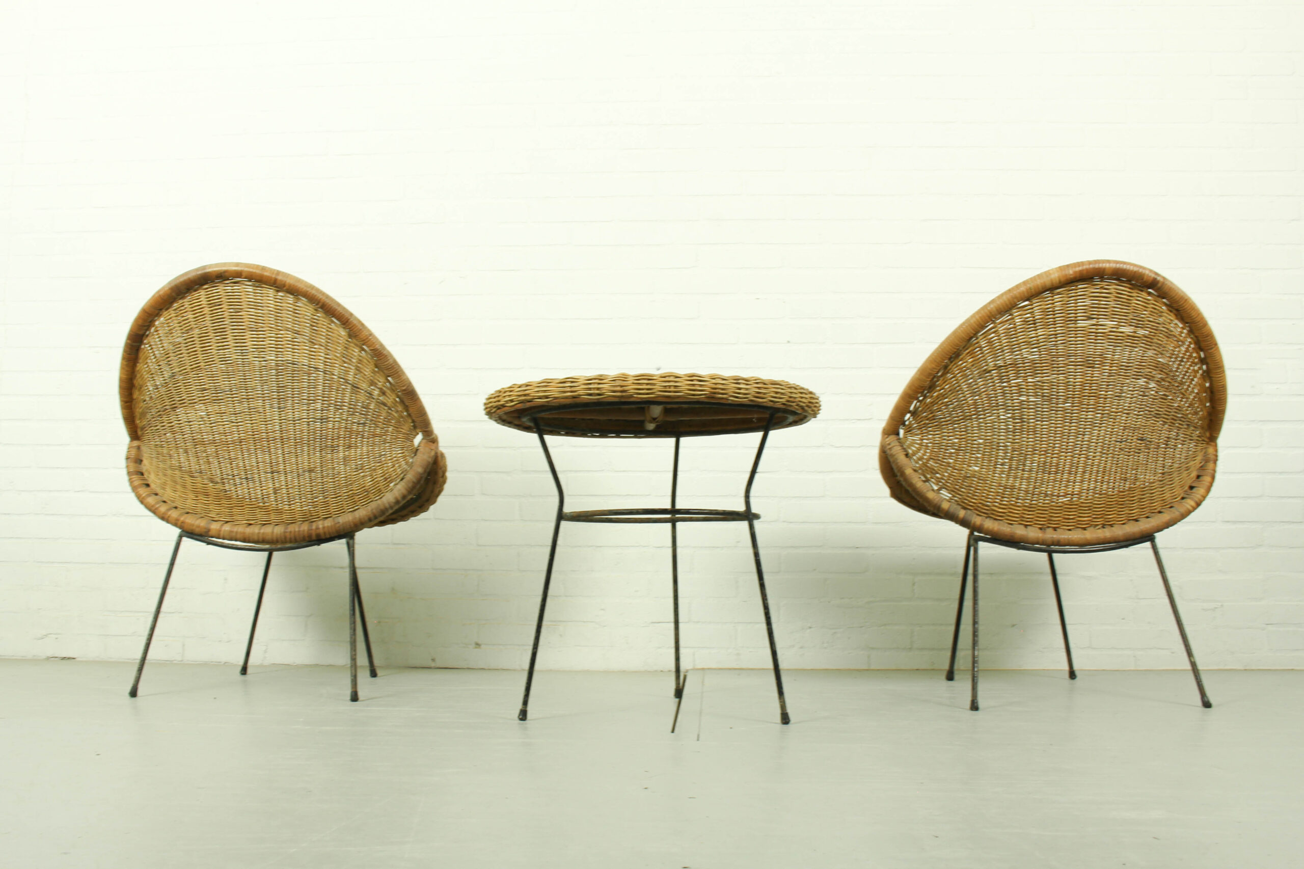 1950s Italian Rattan Basket Chairs & Matching Bistro Table Set - Image 5