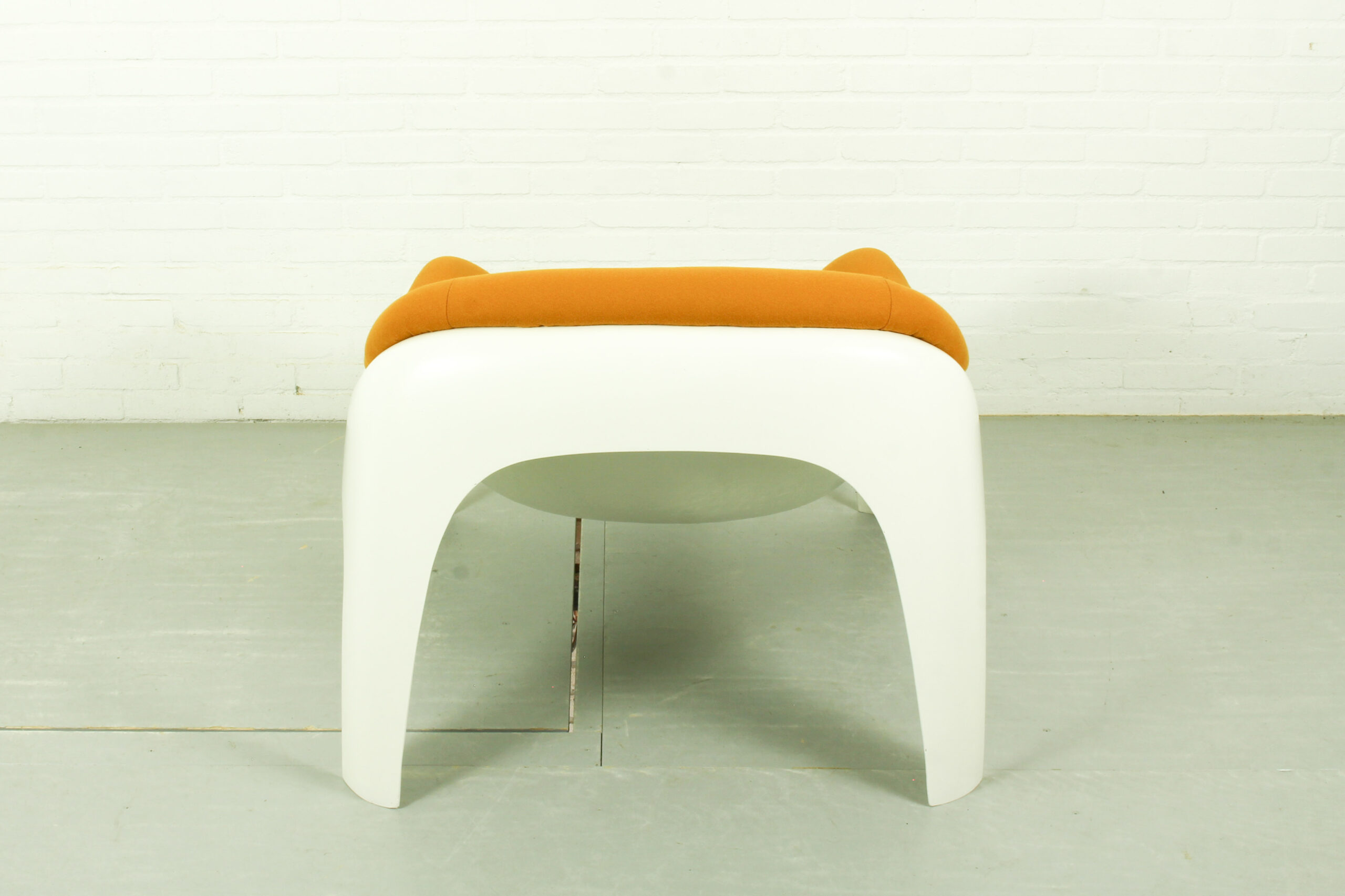Rare Space Age Fiberglass Lounge Chair by Sergio Mazza for Artemide - Image 8