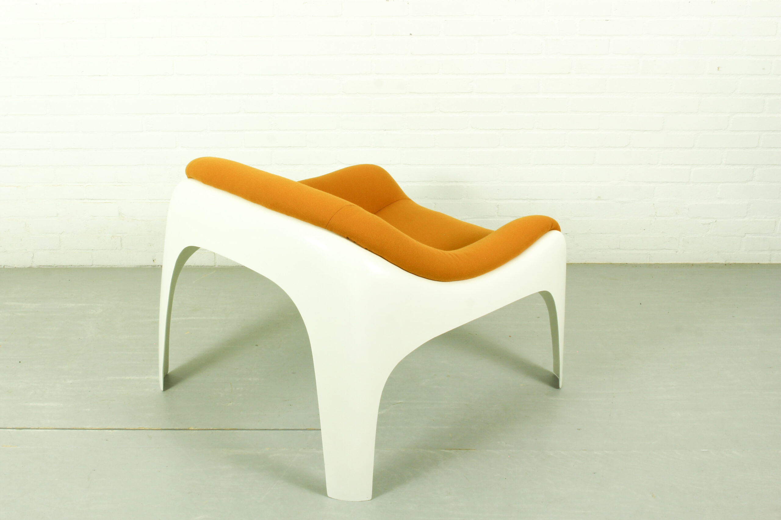 Rare Space Age Fiberglass Lounge Chair by Sergio Mazza for Artemide - Image 7